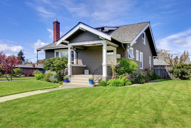 A House with a Newly Installed Asphalt Shingle Roof and Well-Maintained Exterior in Parma, OH